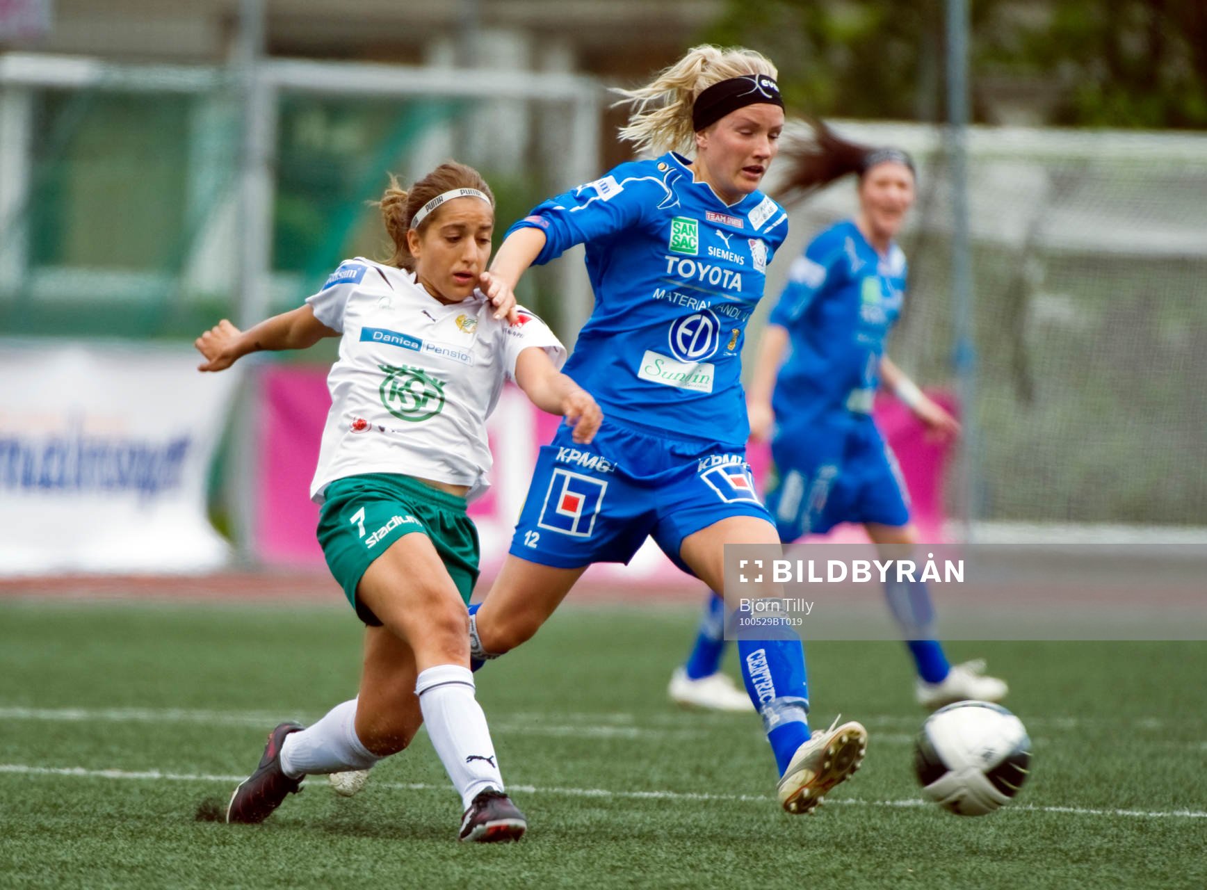 Daniella Chamoun, Hammarby och Petra Larsson, Linköping