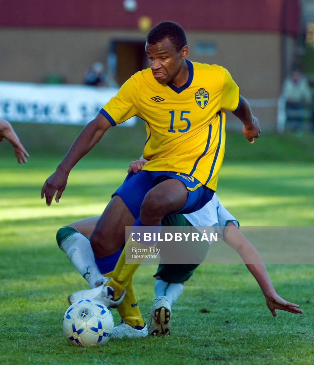 Serge-Junior Ngouali, Sverige