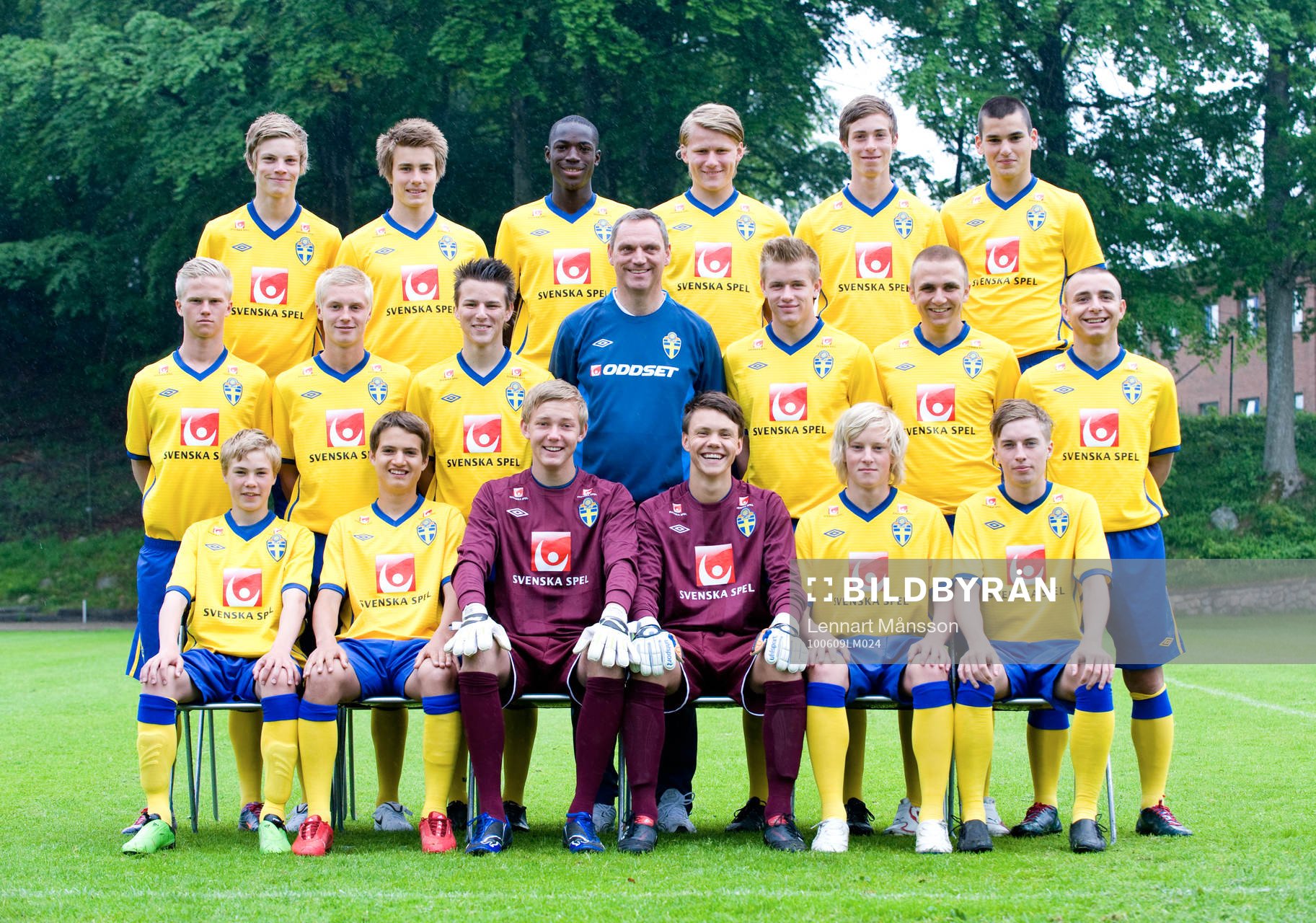 Främre raden fr.v.: Simon Tibbling, Amin Affane, Linus