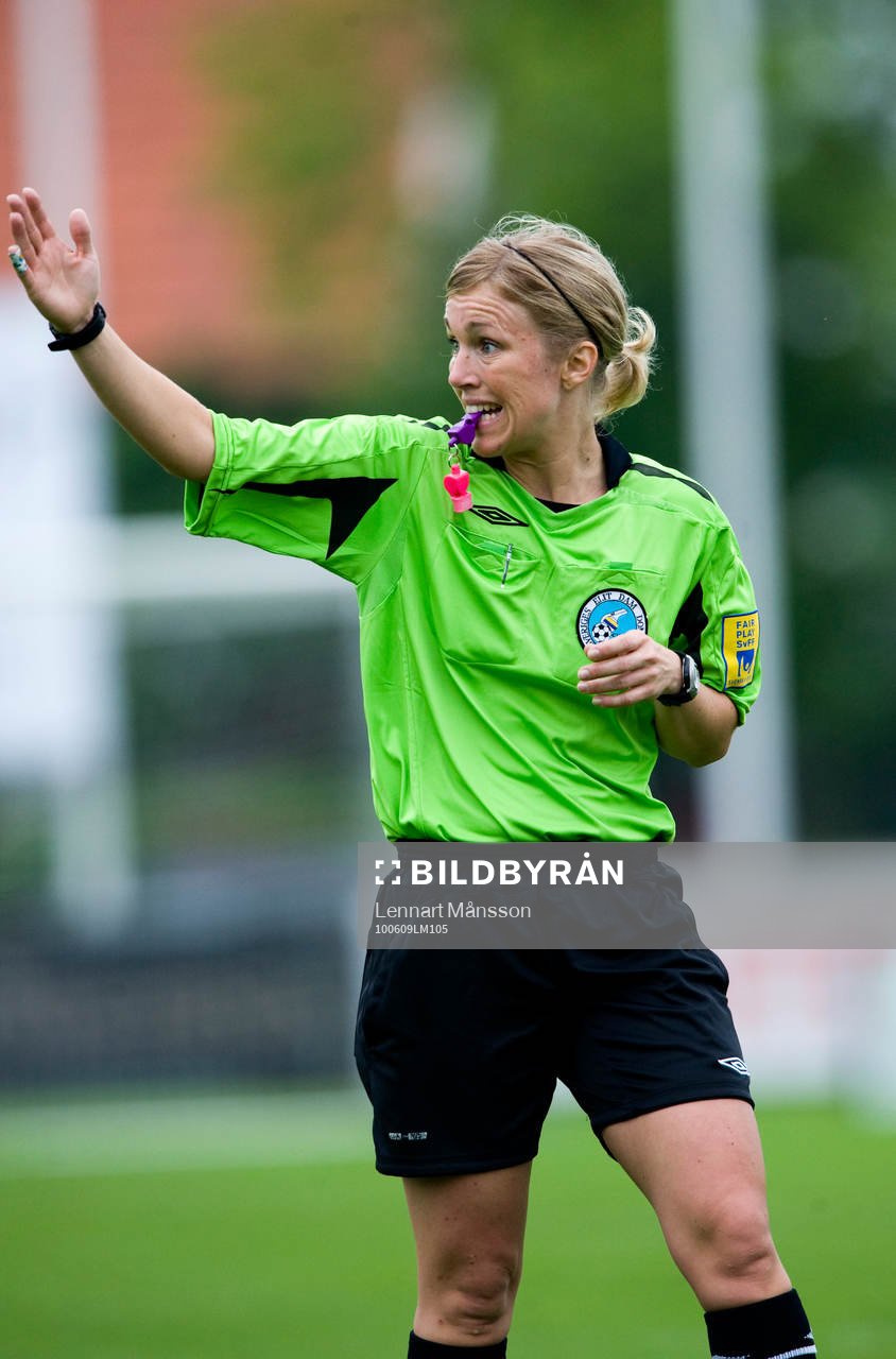 Sara Persson, domare