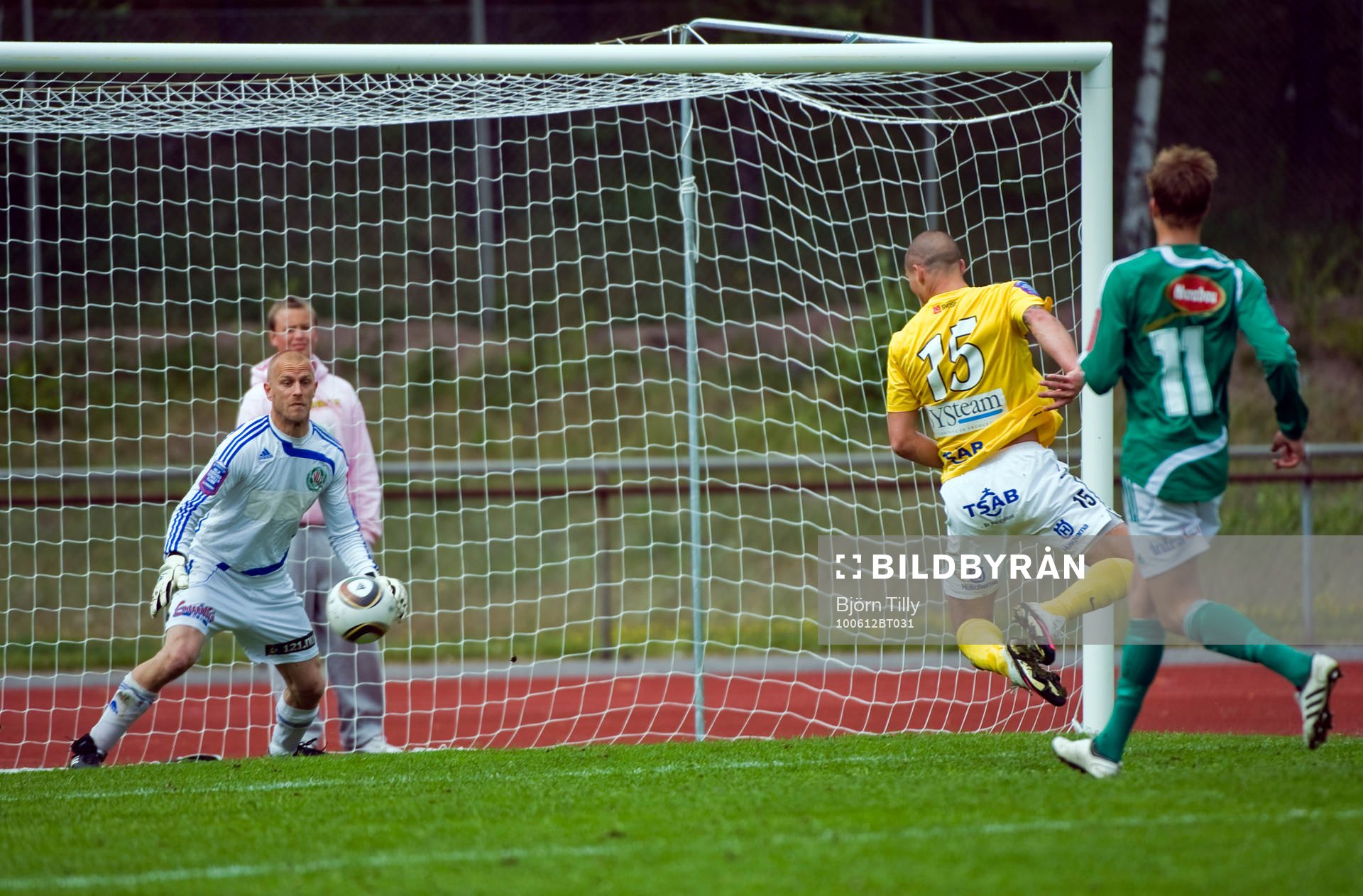 Pär Cederqvist, Jönköping nickar in 2-2 på Thomas
