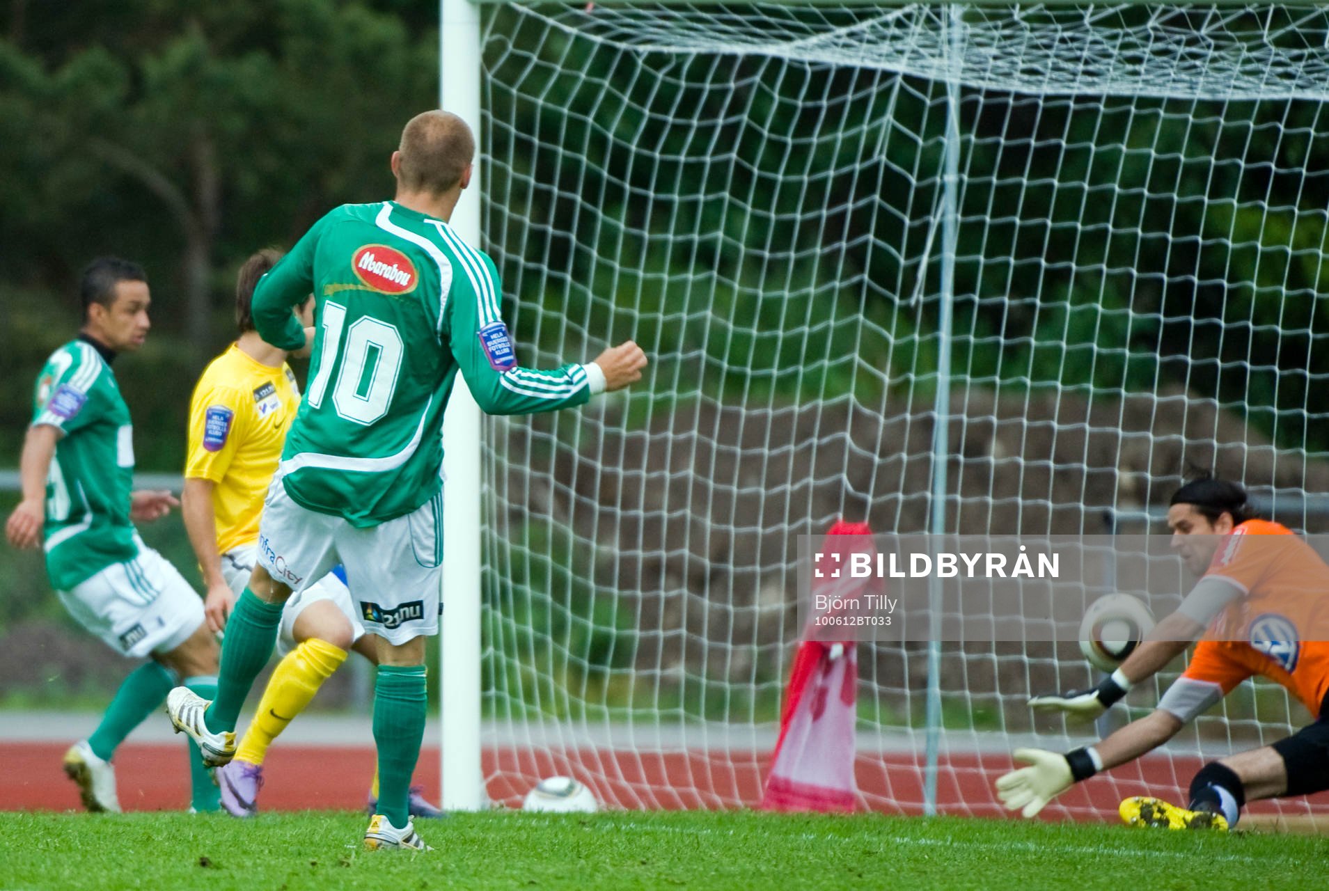 Magnus Eriksson, Väsby gör ett av sina tre mål på