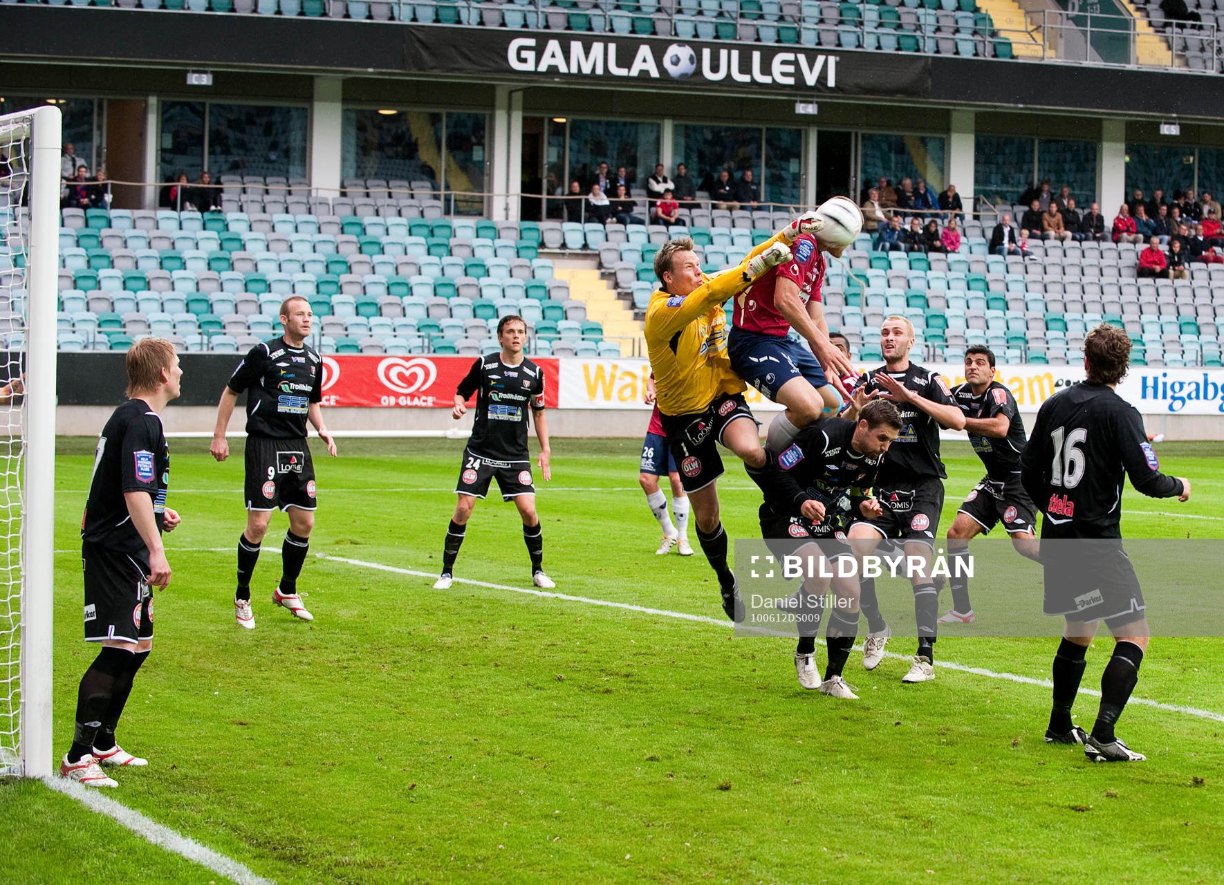 Fin gräsmatta på Gamla Ullevi.  Tobias Wennergren,