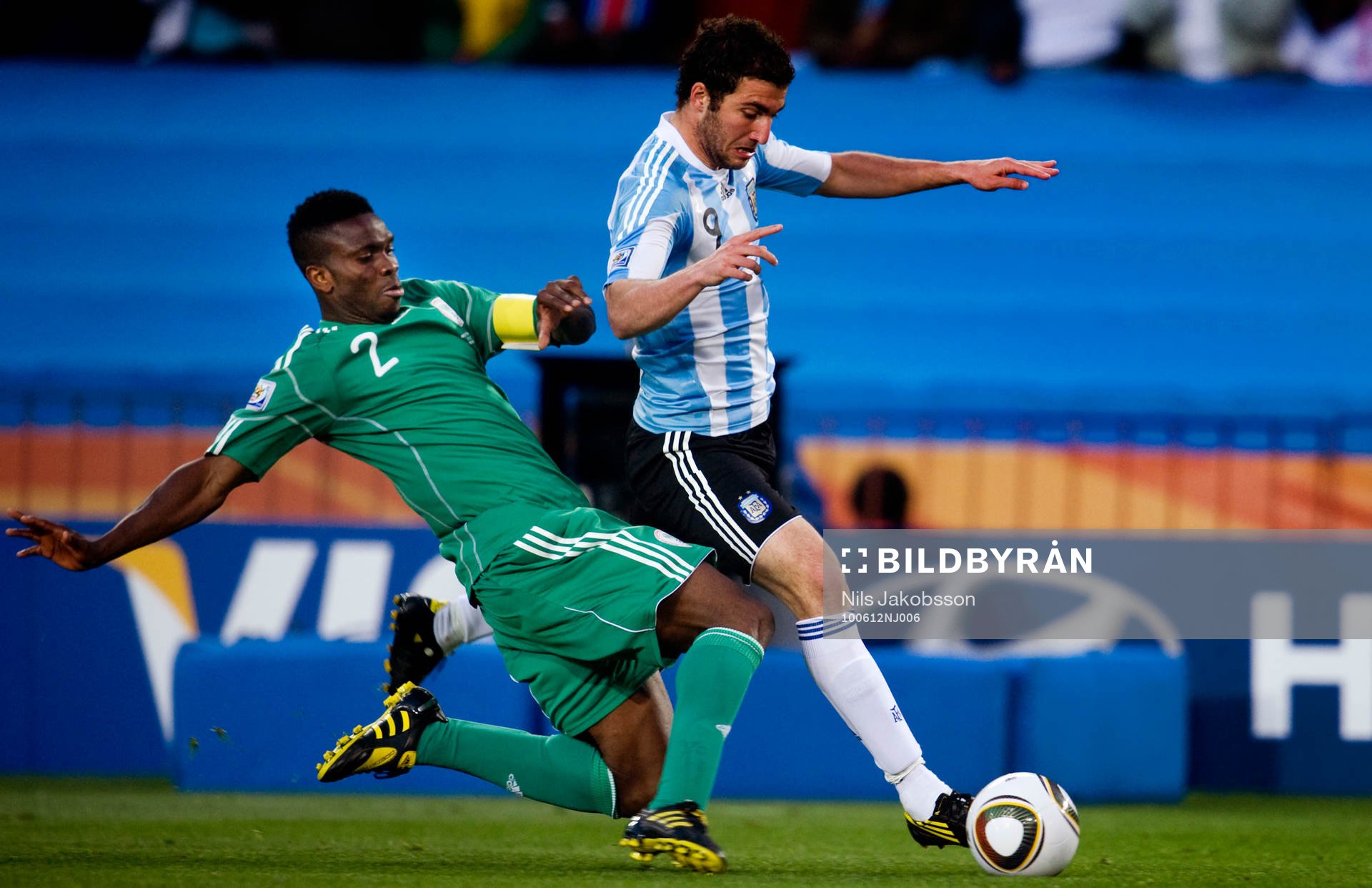 Joseph Yobo, nigeria, Gonzalo Higuain, Argentina