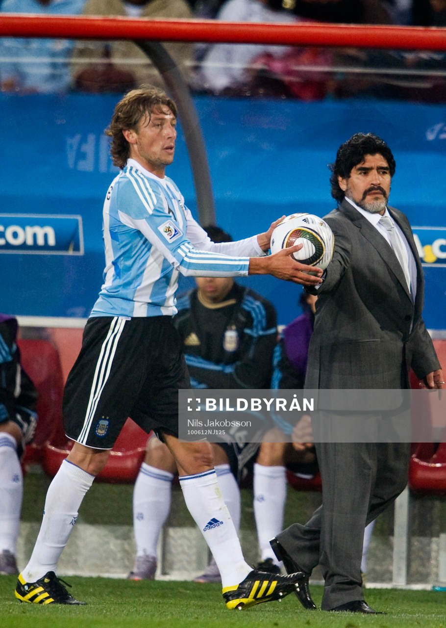 Diego Maradona,  Förbundskapten Argentina, Gabriel Heinze