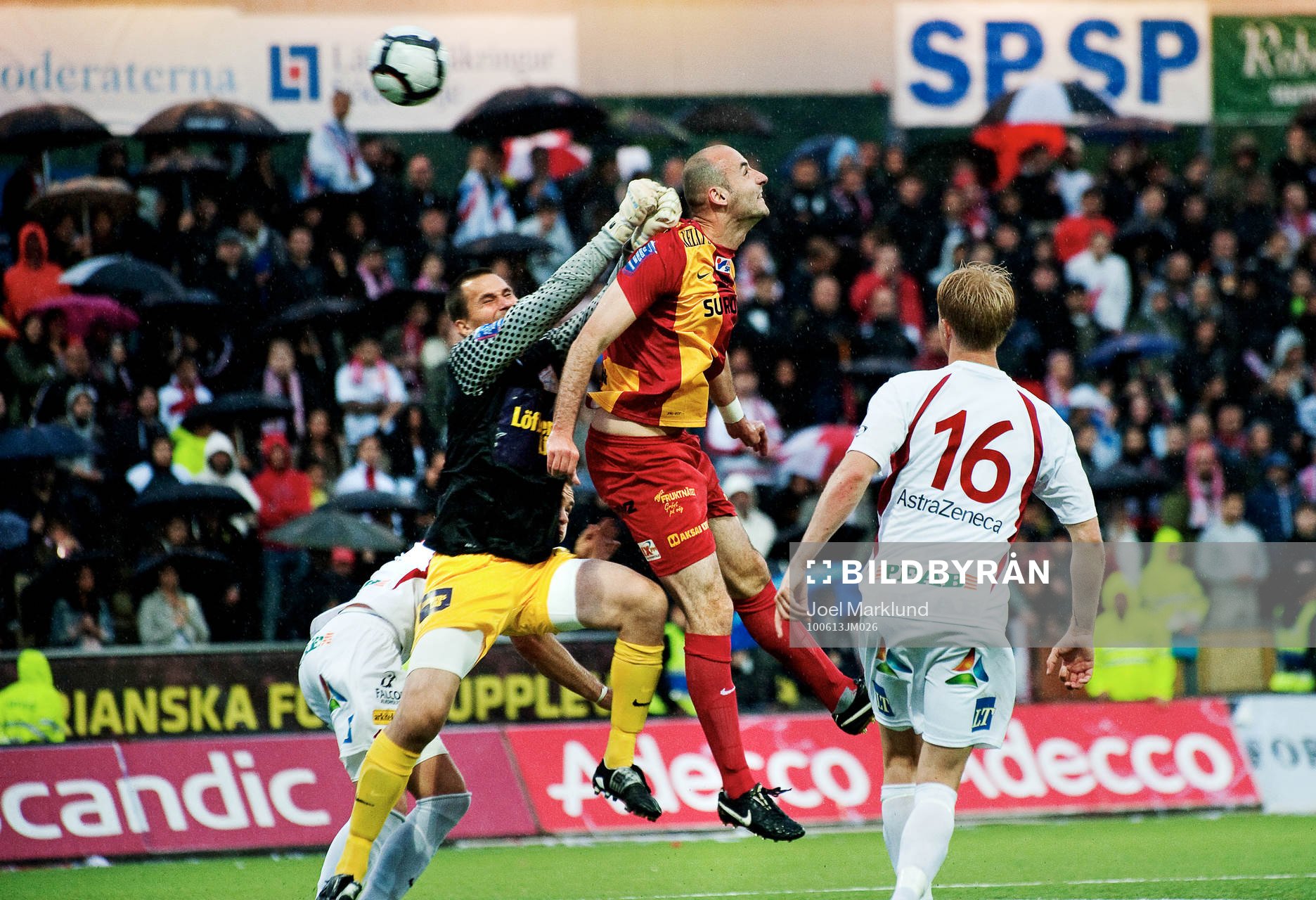 Dinko Felic, Syrianska, nickar in 3-2 bakom Magnus Bahne,