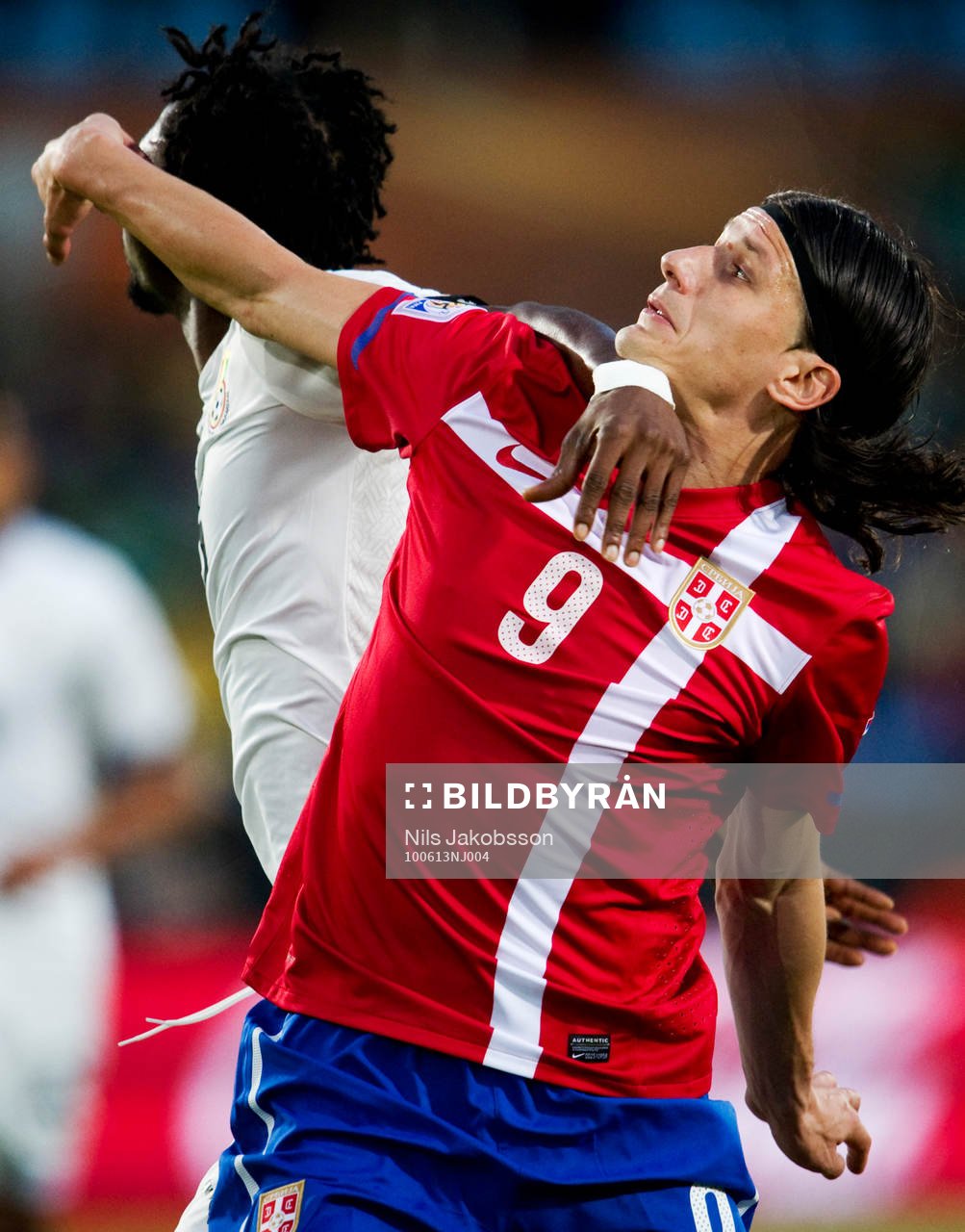Marko Pantelic, Serbien får en hand på halsen