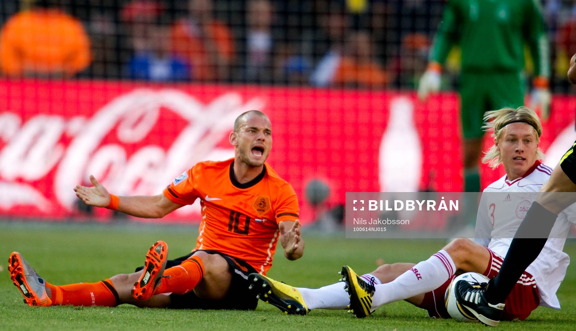 Wesley Sneijder, Holland, är arg, Simon Kjaer, Danmark