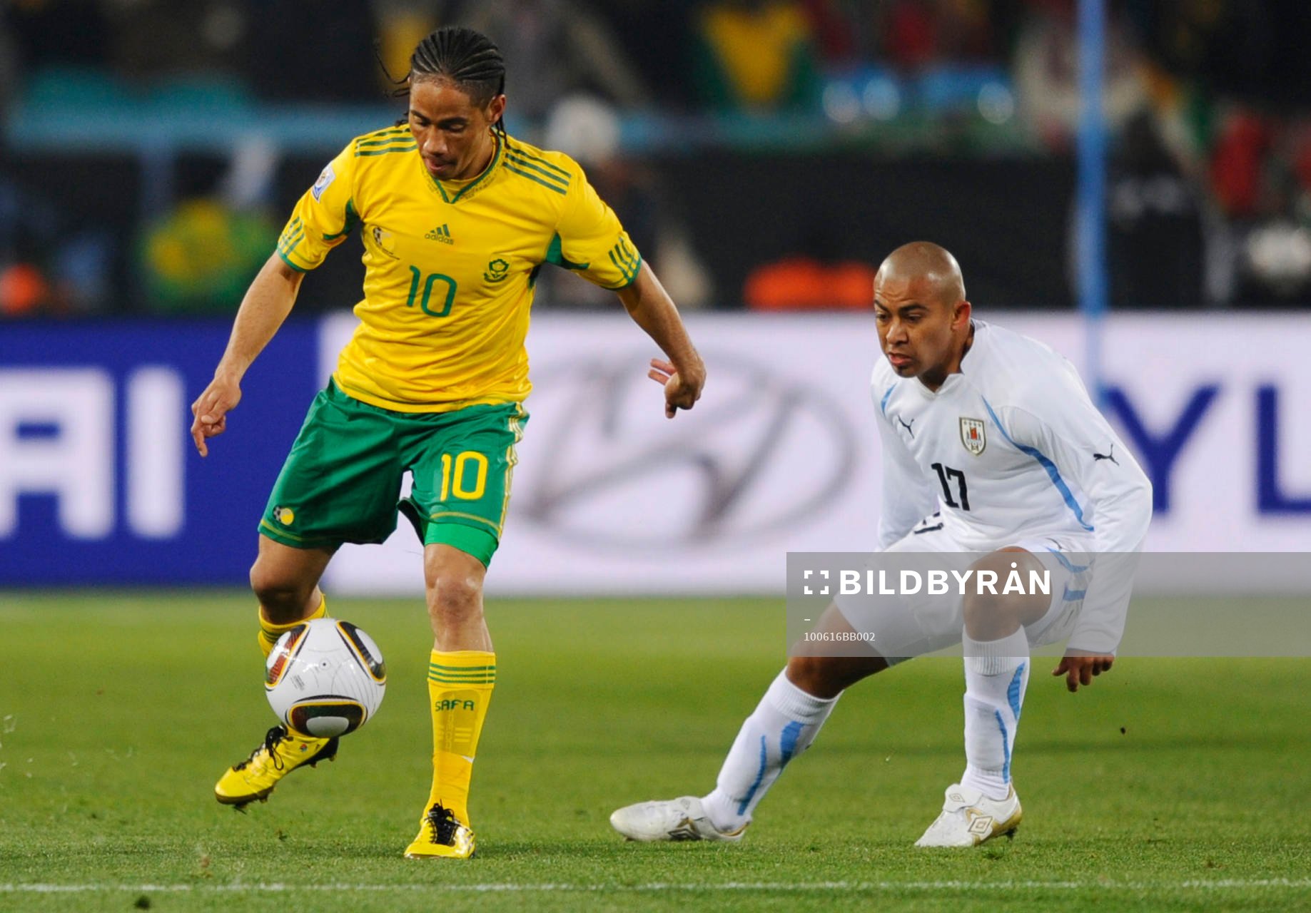 Steven Pienaar, Sydafrika och Egidio Arevalo, Uruguay
