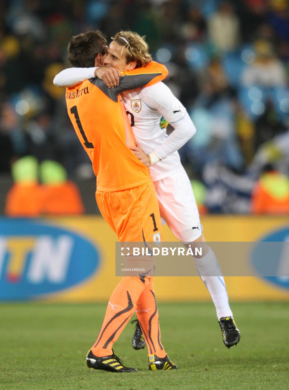 Fernando Muslera, målvakt, Uruguay jubel med Diego Forlan