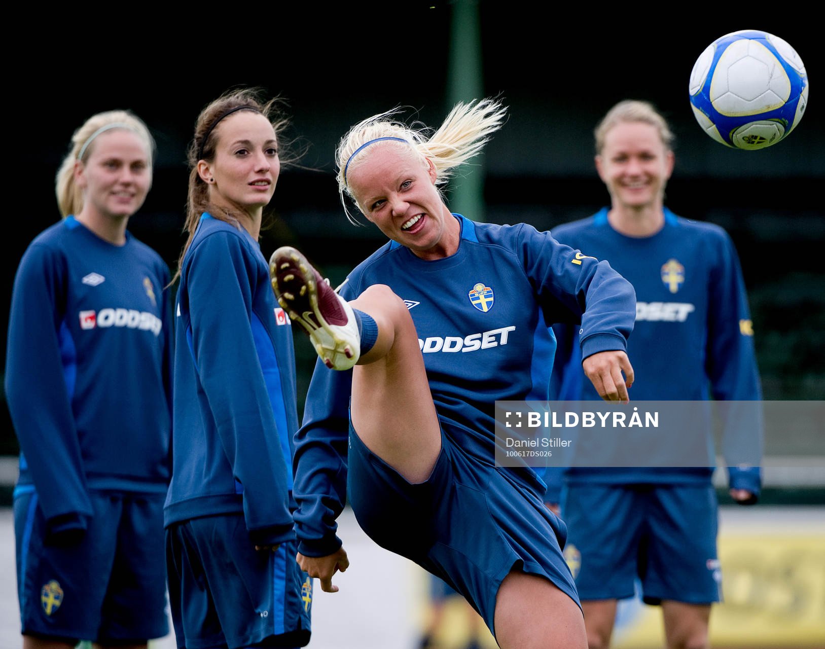Caroline Seger, Kosovare Asllani mfl