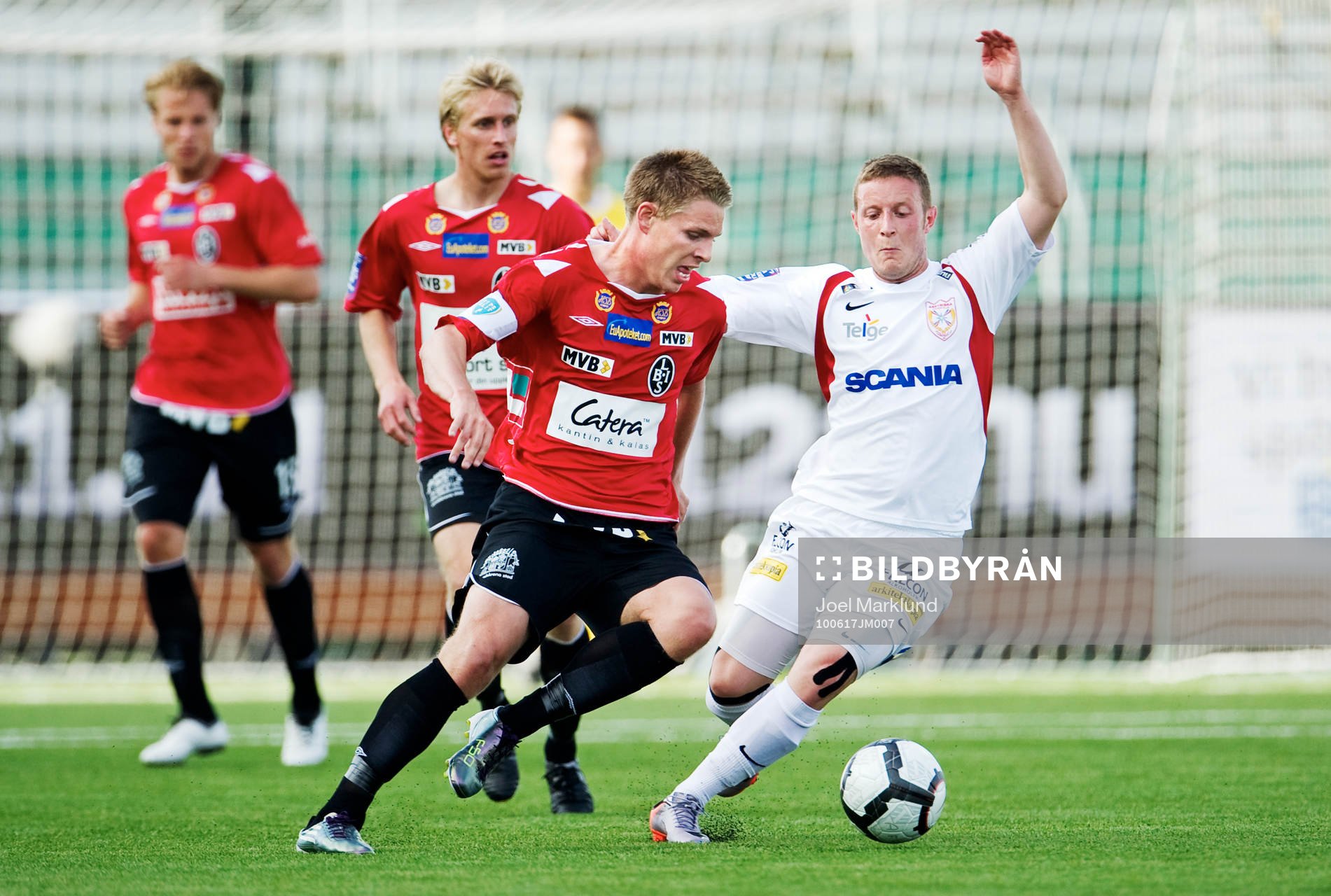 Morten Nielsen, Landskrona, utmanas av Haris Laitinen,