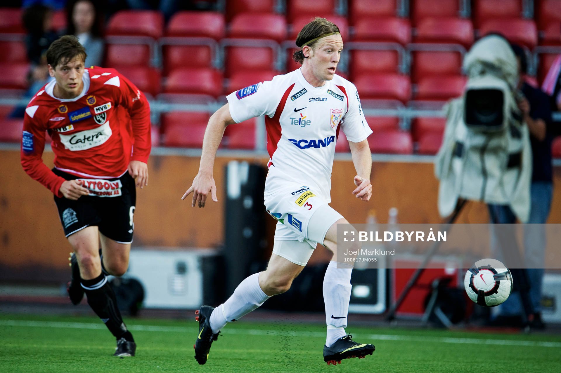  David Björkeryd, Assyriska, på språng.