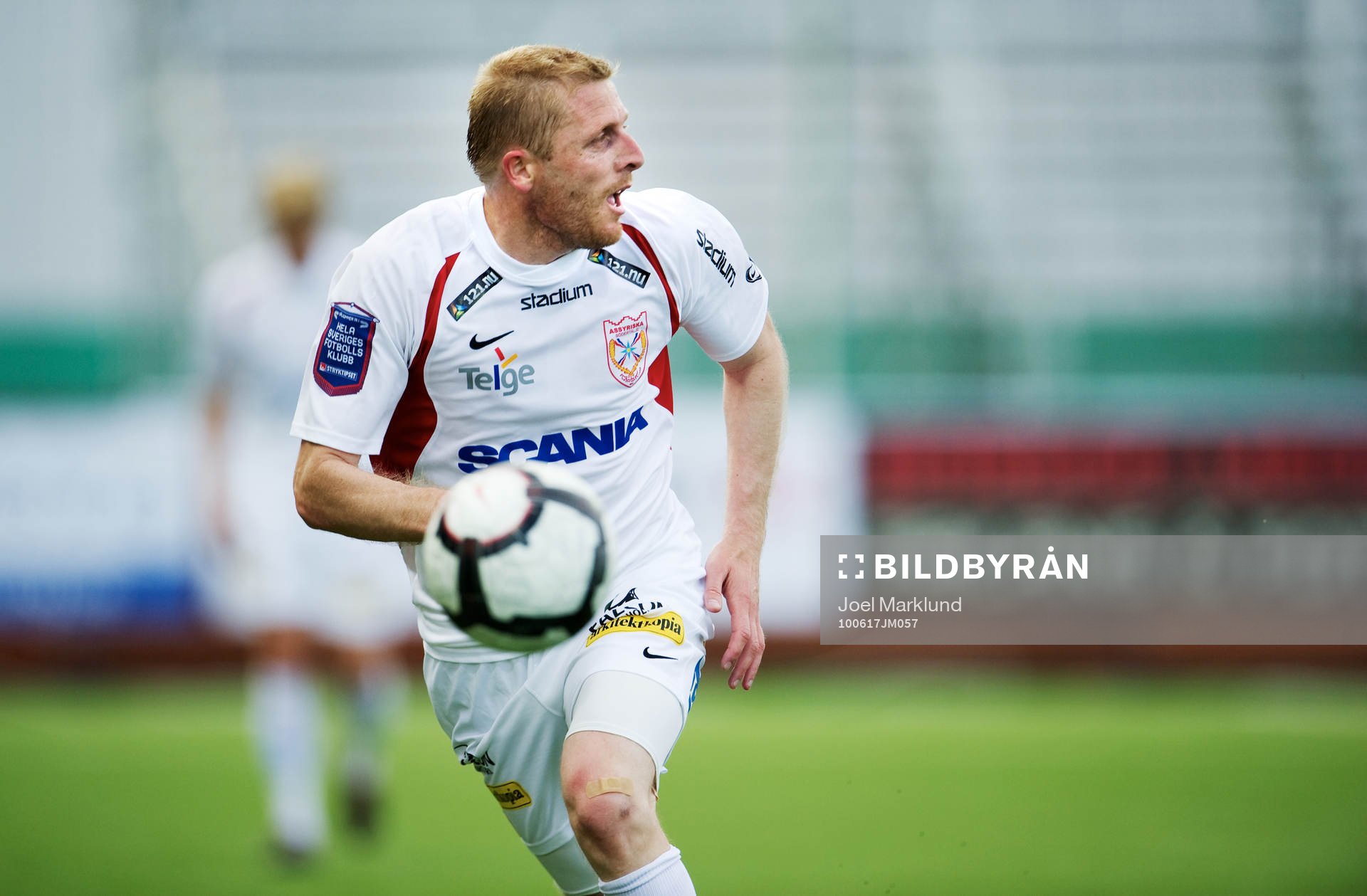 Xhevdet Llumnica, Assyriska