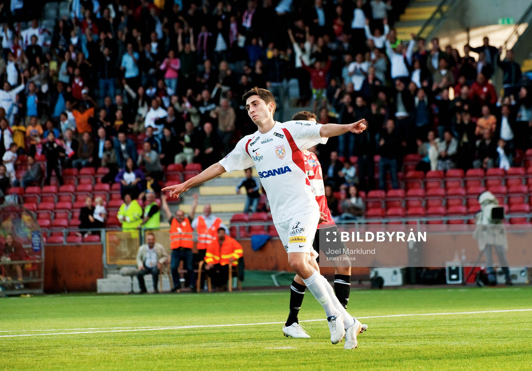 Nahir Besara, Assyriska, jubel