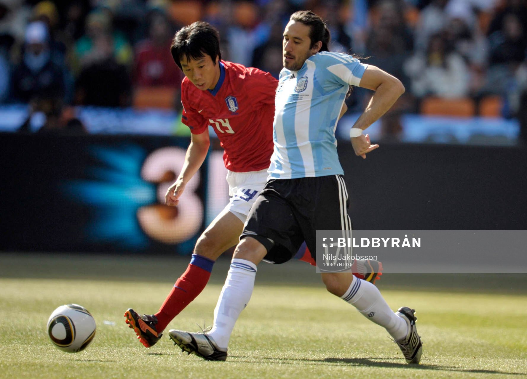Yeom Ki Hun, Sydkorea och Jonas Gutierrez, Argentina