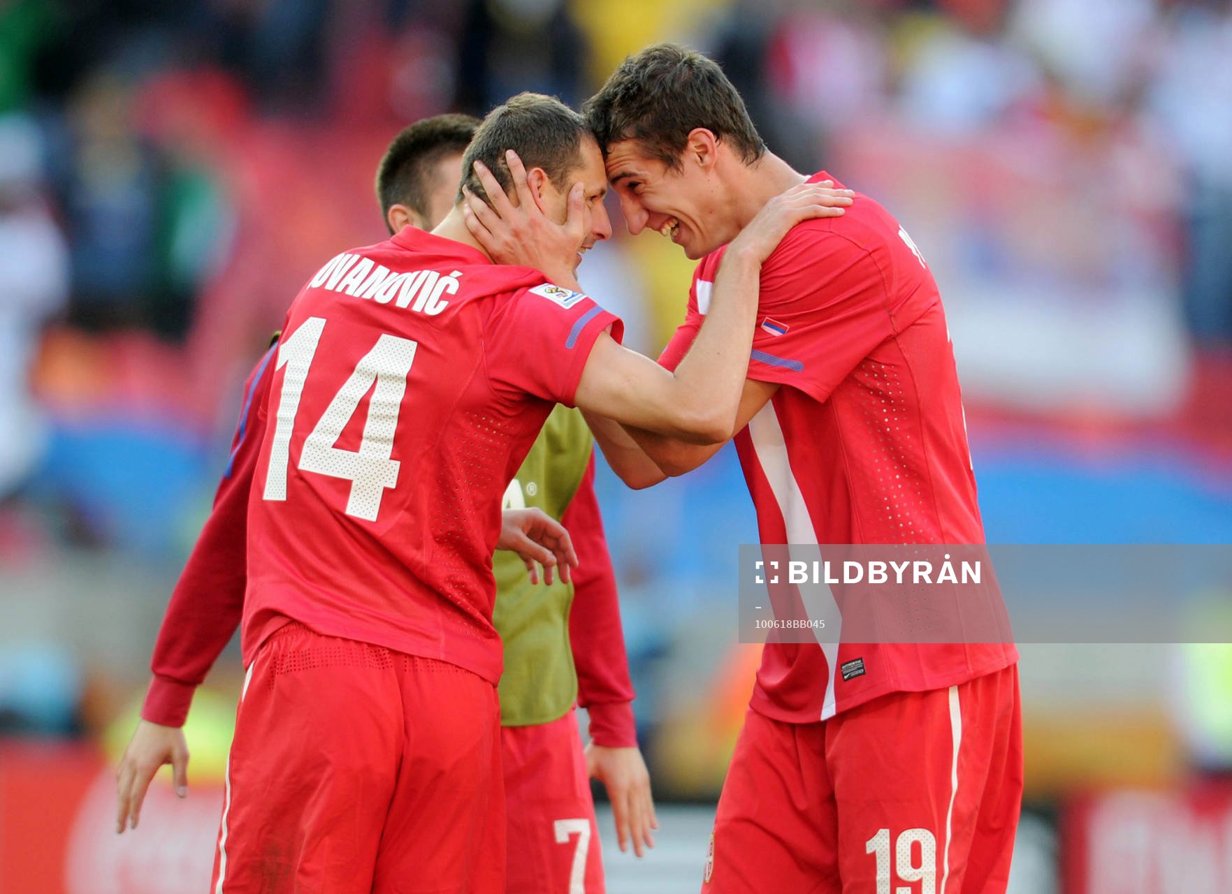 Milan Jovanovic och Radosav Petrovic, Serbien, glädje,