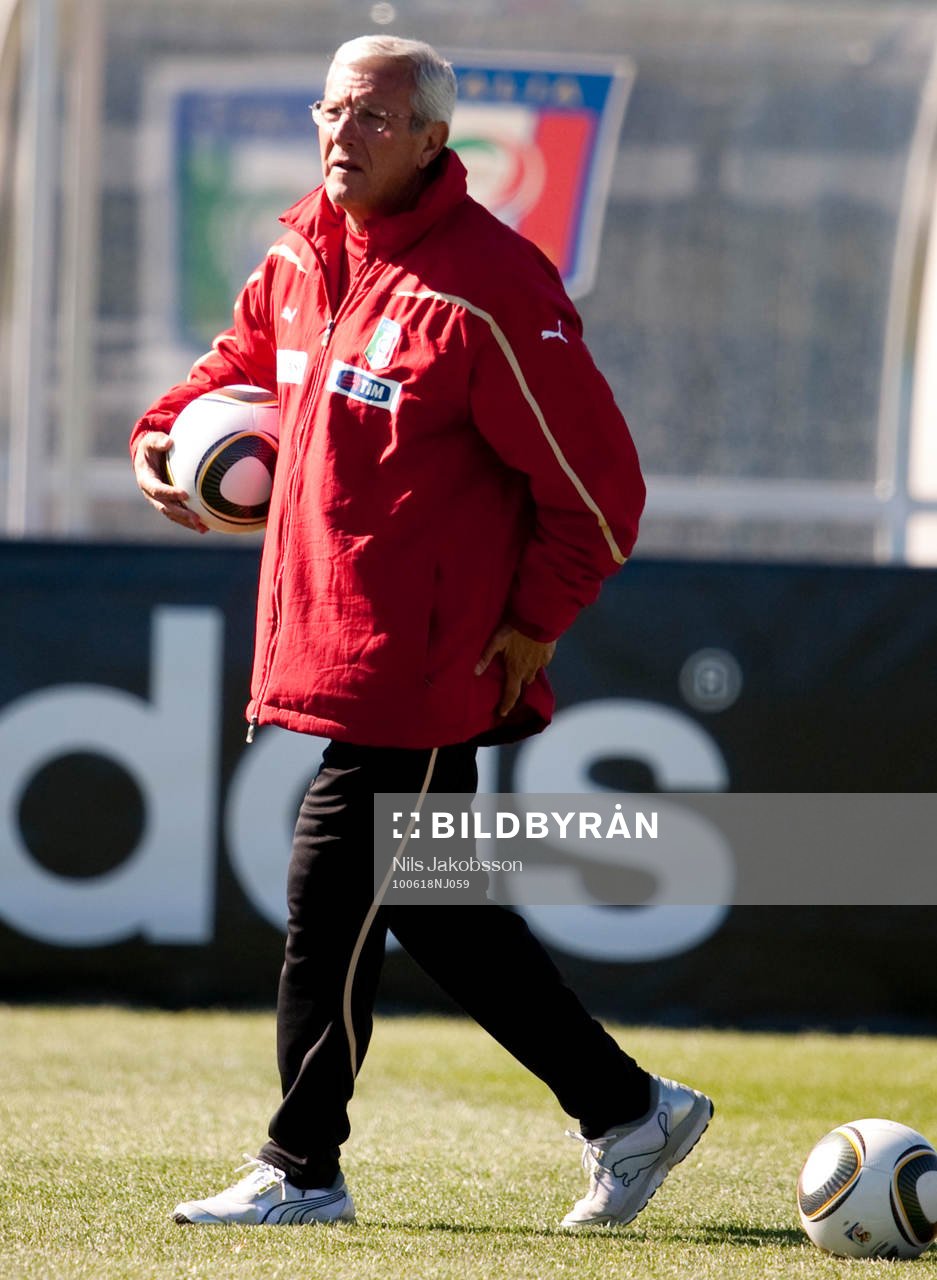  Marcello Lippi, förbundskapten.