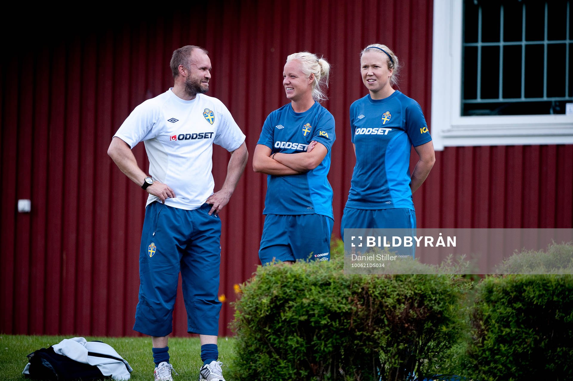 Caroline Seger, Sara Larsson