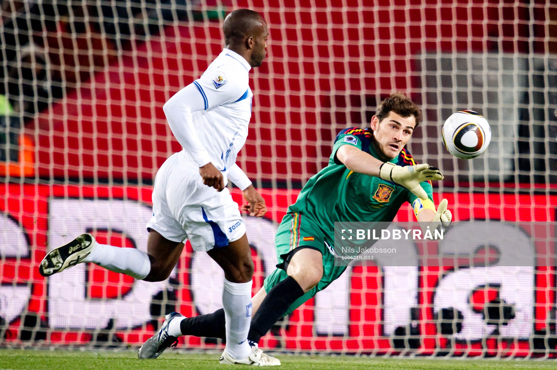 David Suazo, Honduras, Iker Casillas, målvakt, Spanien