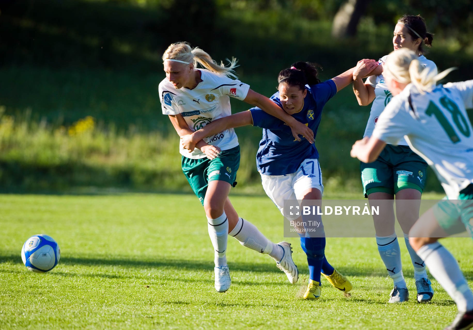  Linda Bengtsson, Hammarby och Jennifer Egelryd, Sverige.