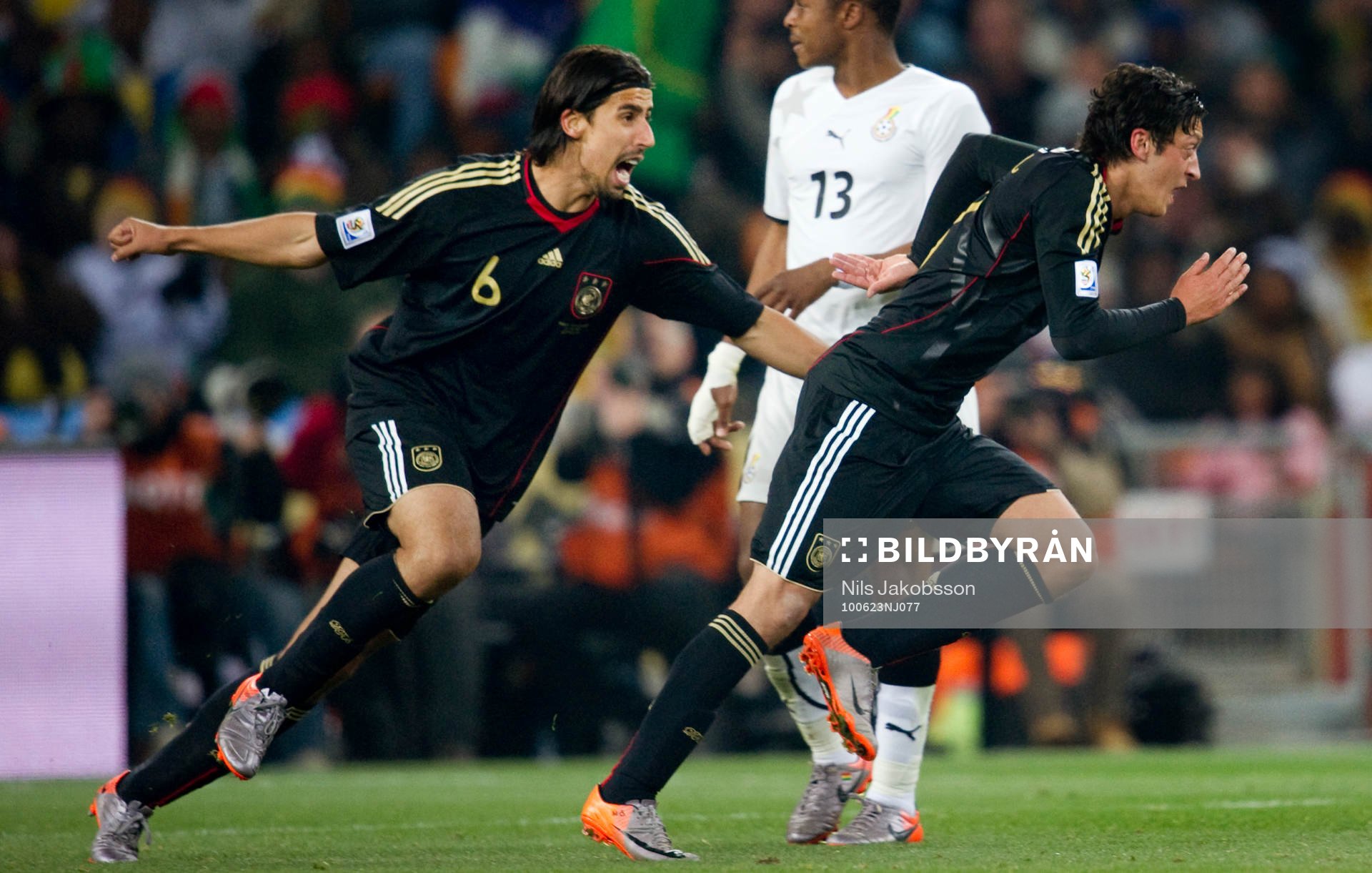  Sami Khedira, Mesut Özil, Tyskland jubel.