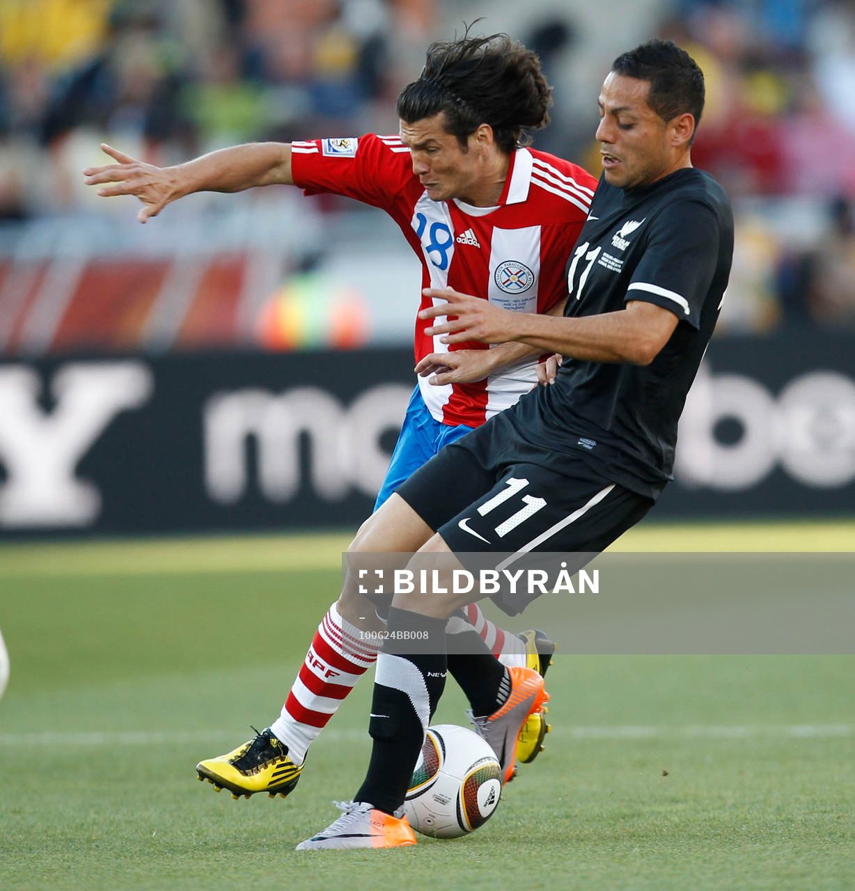 Nelson Valdez, Paraguay och Leo Bertos, Nya Zeeland