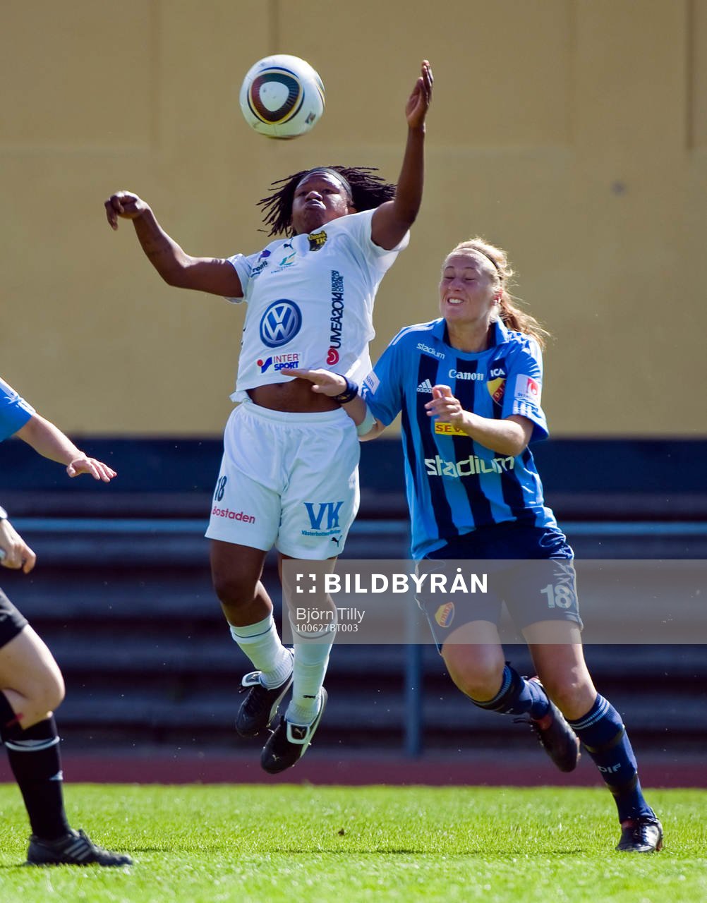 Rita Chikwelu, Umeå och Matilda Rosqvist, Djurgården