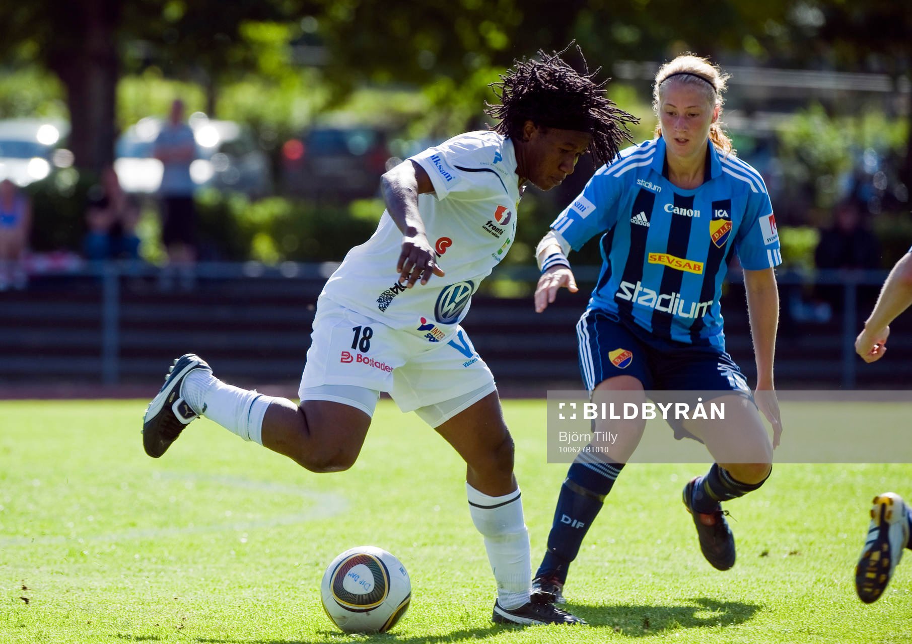 Rita Chikwelu, Umeå och Matilda Rosqvist, Djurgården