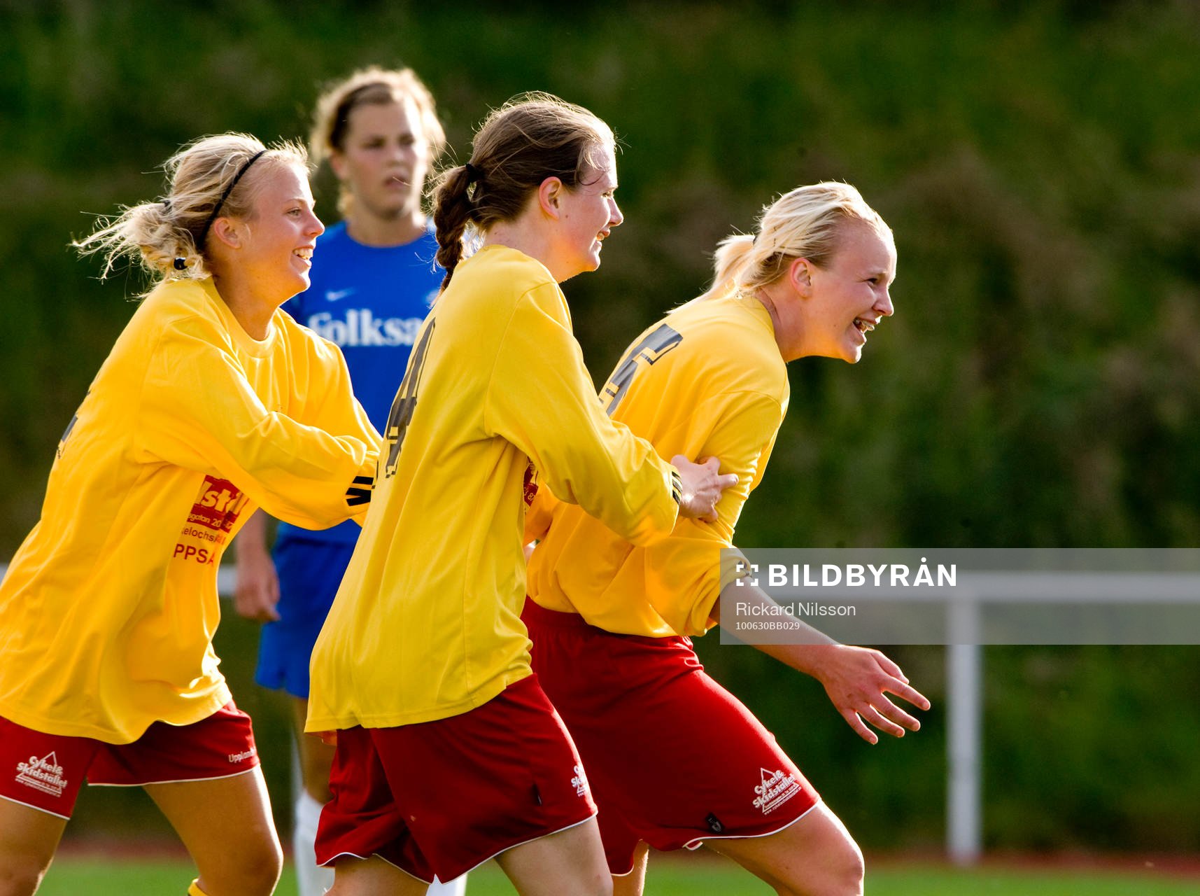  Lisa Hägglund, Uppland, jubel och Sofia Nilsson.