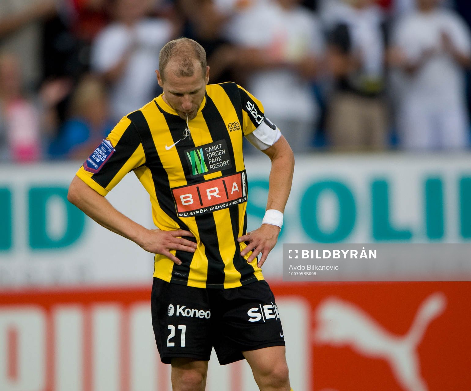 Jonas Heniksson, Häcken, depp och spottar