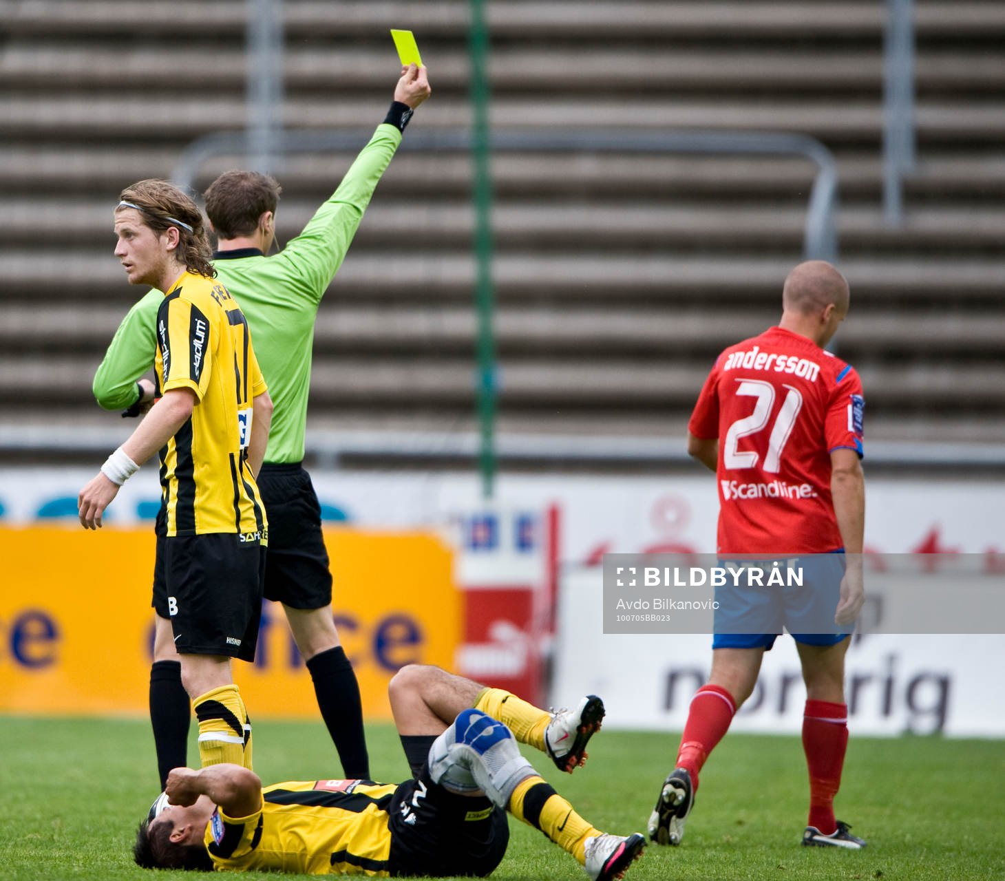 Christoffer Andersson, Helsingborg får gult kort