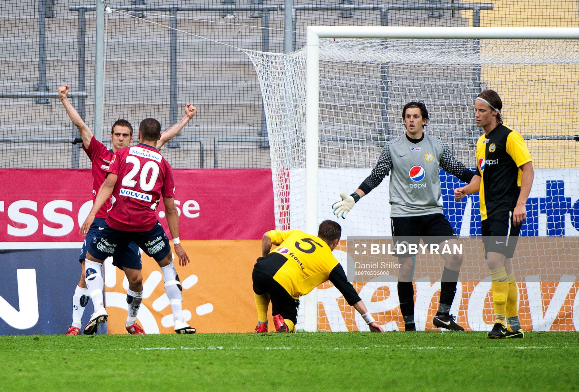 Björn Anklev gör 1-0 till Örgryte. Jubel