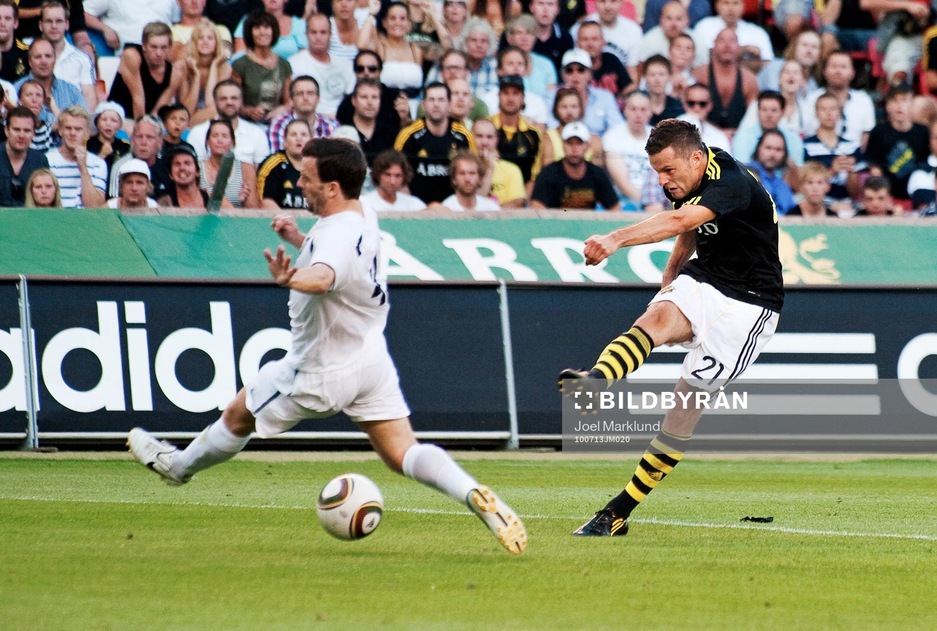 Admir Catovic, AIK, skjuter mot mål