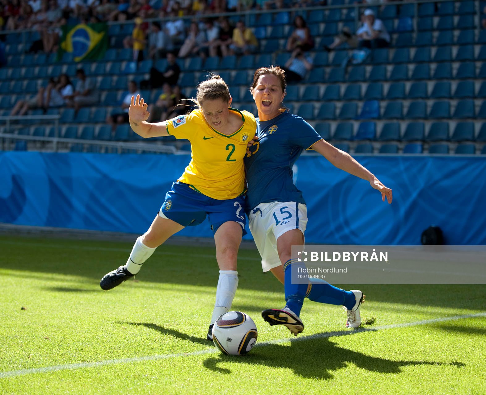 Leah, Brasilien mot Antonia Göransson, Sverige