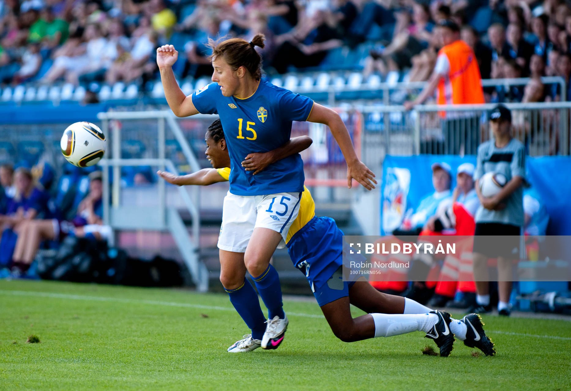 Antonia Göransson, Sverige blir fasthållen