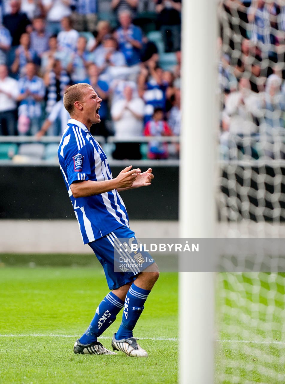 Ragnar Sigurdsson, Göteborg, gör 3-0. Jubel