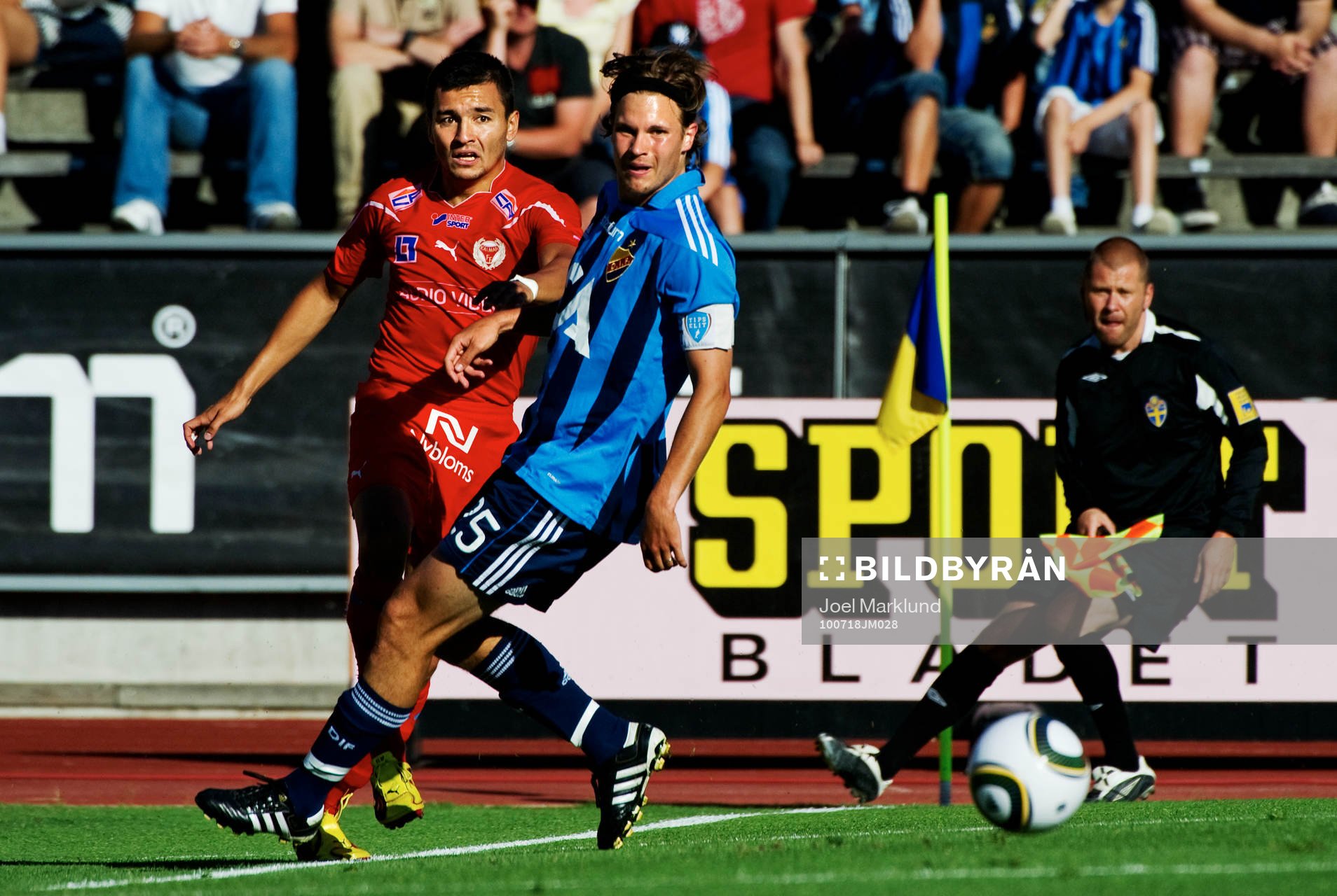Daniel Sobralense, Kalmar, slår in bollen