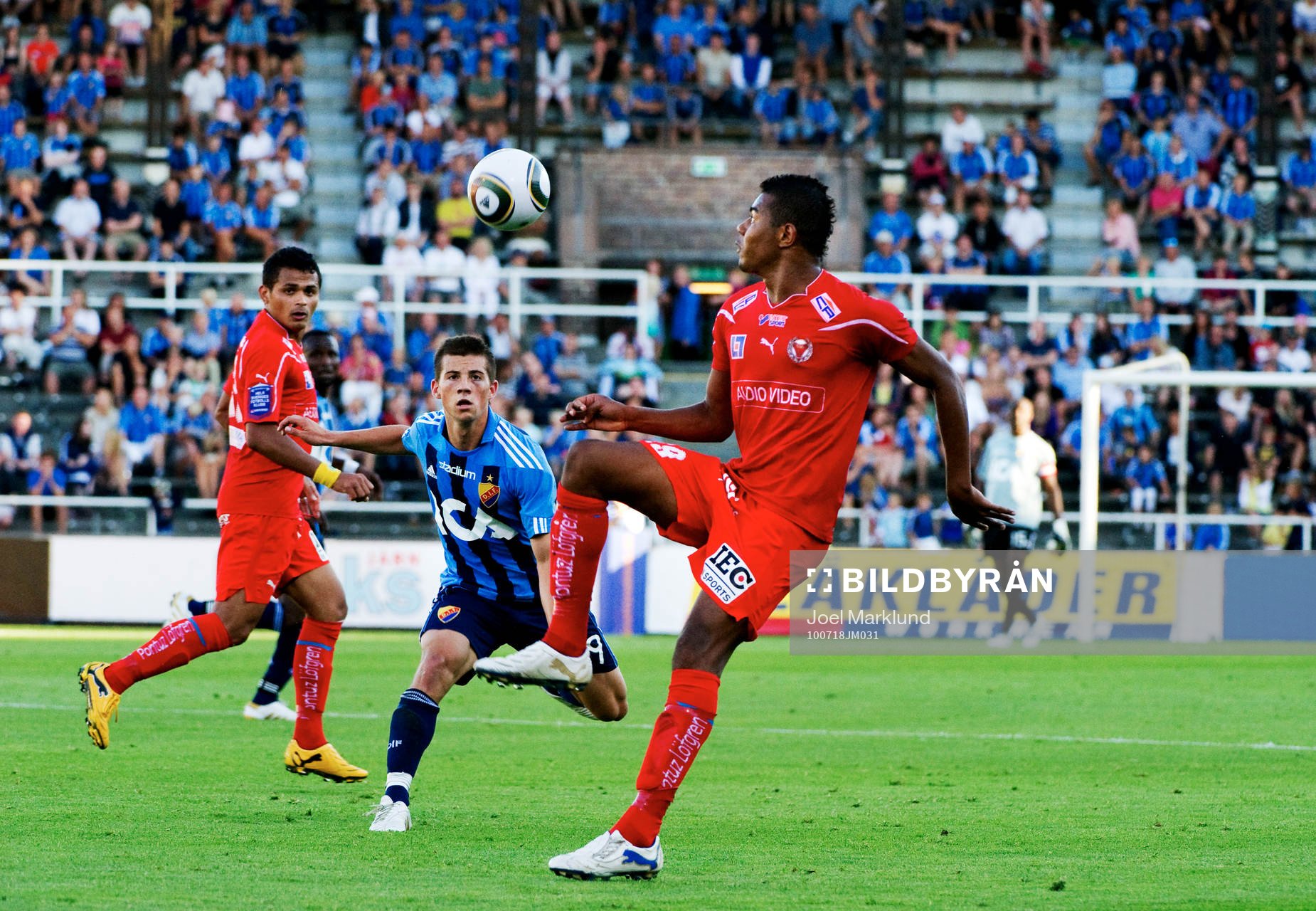 Ricardo Santos, Kalmar, kontrollerar bollen