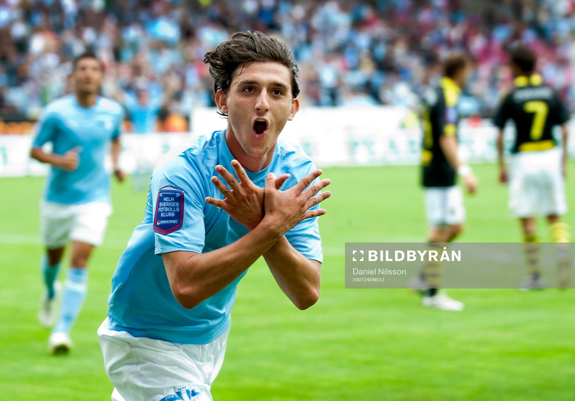 Agon Mehmeti, Malmö har gjort 1-0. Jubel