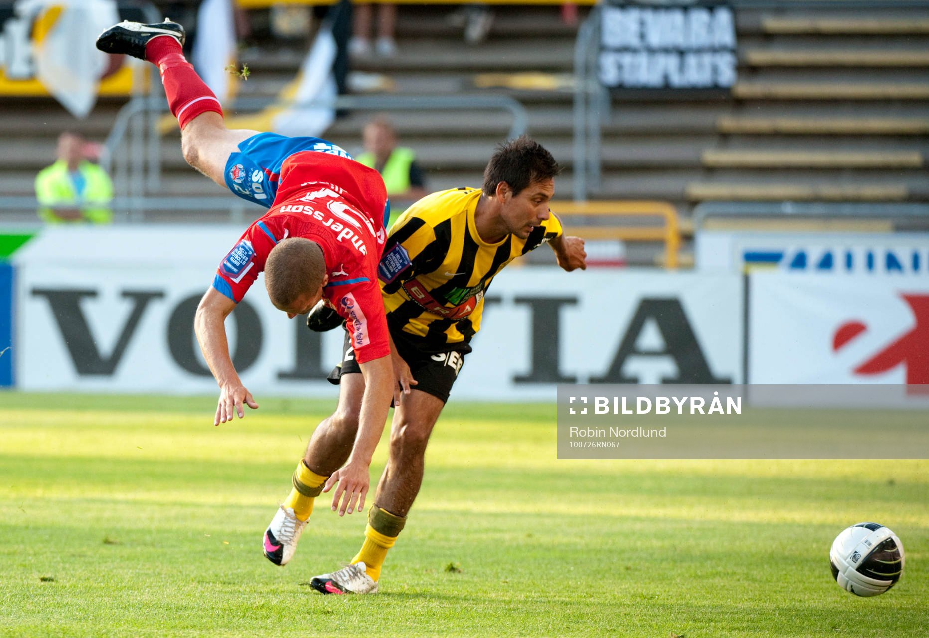 Christoffer Andersson, Helsingborg flyger över Johan Lind,