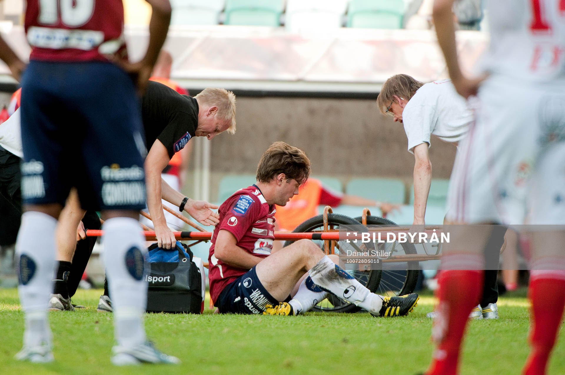 Sebastian Johnasson, Örgryte, bryter nyckelbenet och får