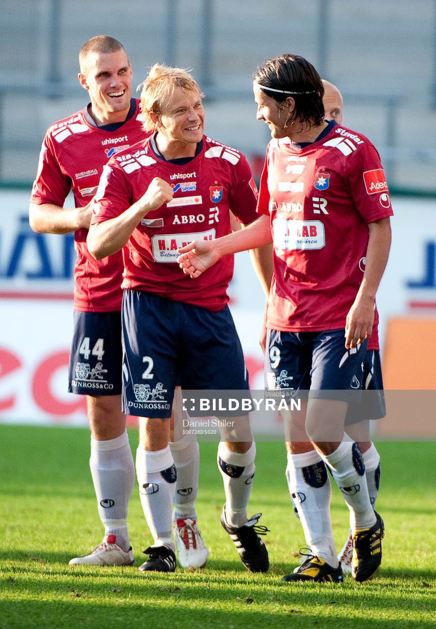  Christoffer Bengtsson, Pavel Zavadil och David Leinar, jublar efter 2-0