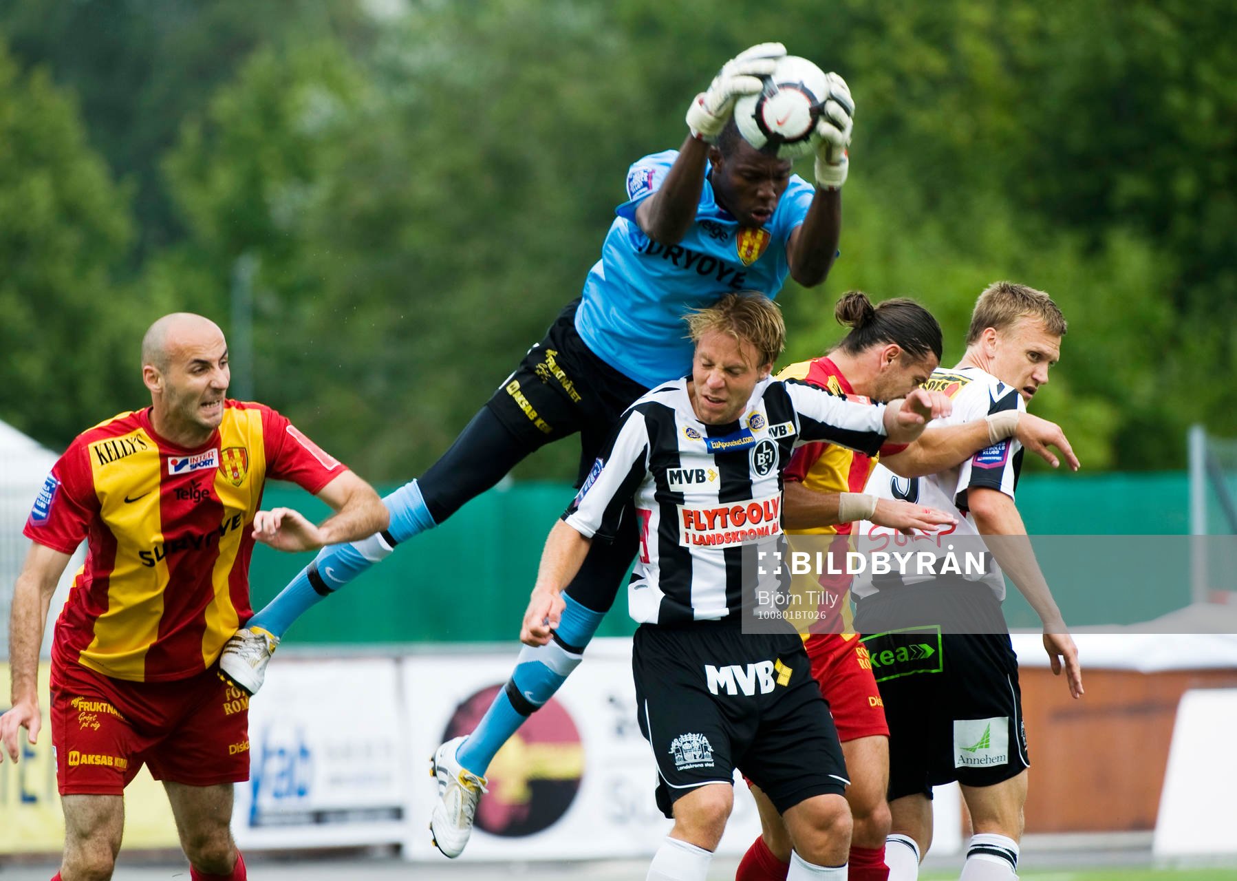 Dwayne Miller, målvakt, Syrianska och Fredrik Karlsson,