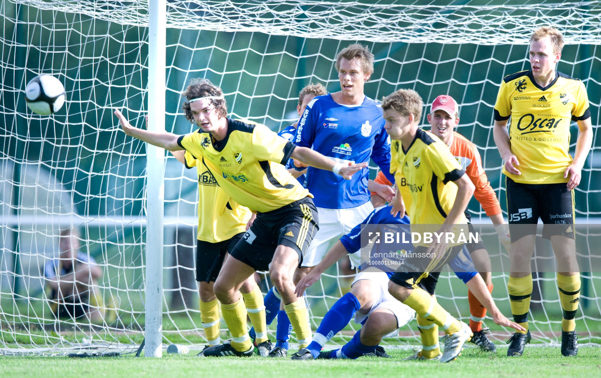 Filip Thurn rensar undan