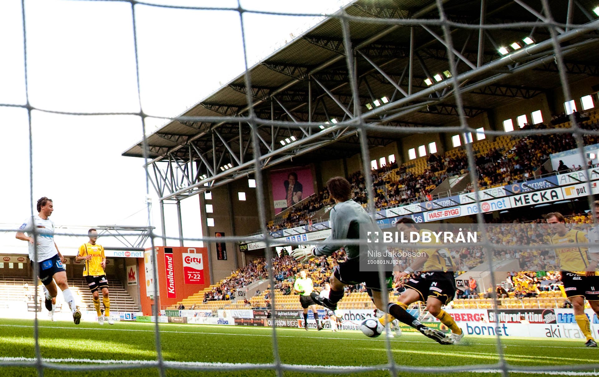 Stefan Ishizaki, Elfsborg,  gör mål på Mattias Hugosson,