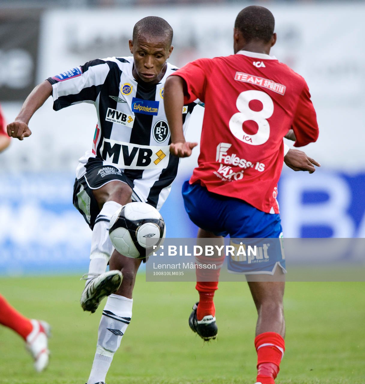 Bradley Raleni, Landskrona mot Jabu Mahlangu, Öster