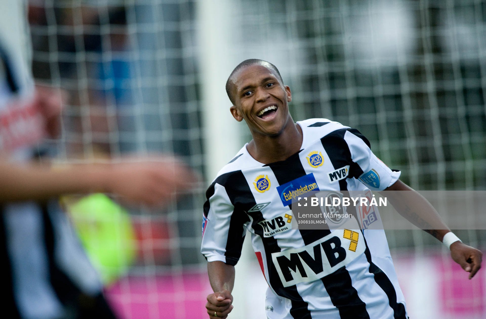 3-0 Surprise, Bradley Ralani. Jubel