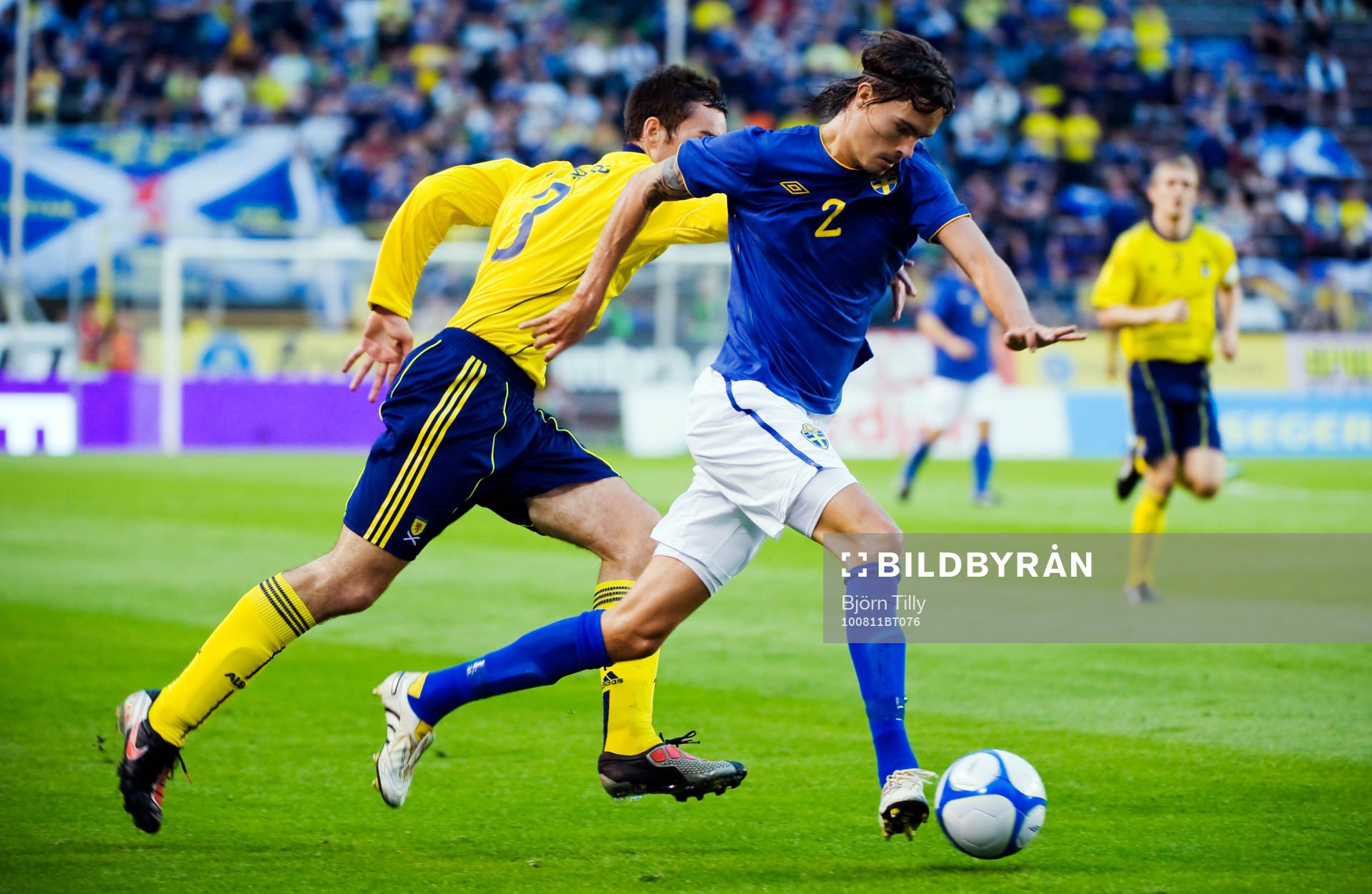 Mikael Lustig, Sverige