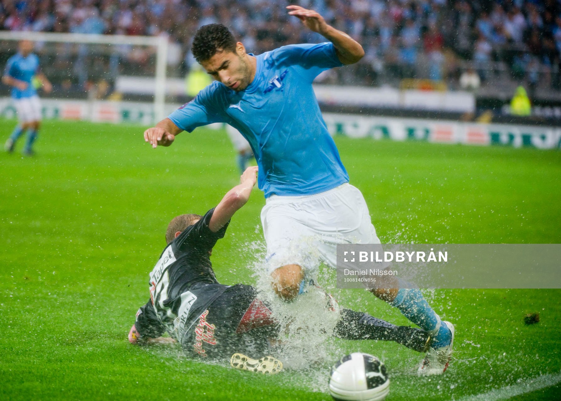 Jimmy Durmaz, Malmö Jonas Lantto, Gefle. Regn, oväder